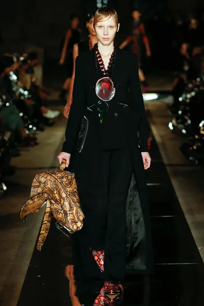 Look 41